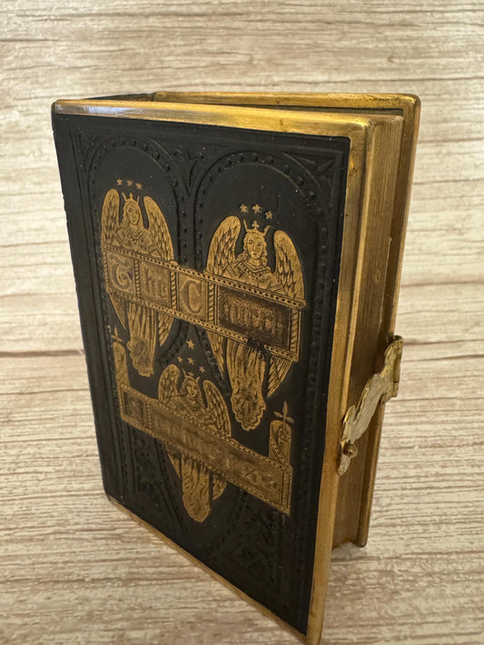 1867 Antique New Testament Bible and Book of Common Prayer with Clasp, Gothic Leather Binding - Ref x752