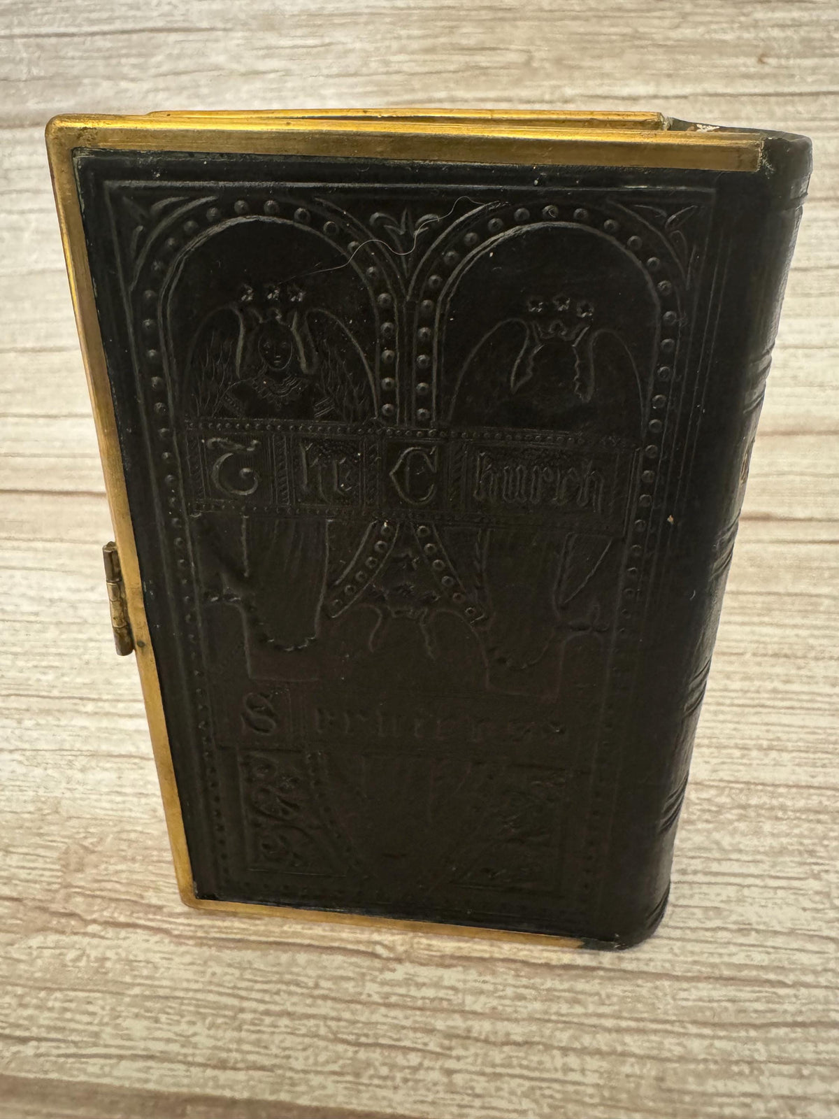 1867 Antique New Testament Bible and Book of Common Prayer with Clasp, Gothic Leather Binding - Ref x752