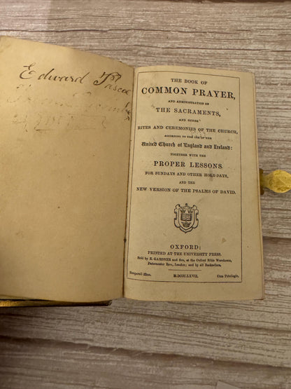 1867 Antique New Testament Bible and Book of Common Prayer with Clasp, Gothic Leather Binding - Ref x752