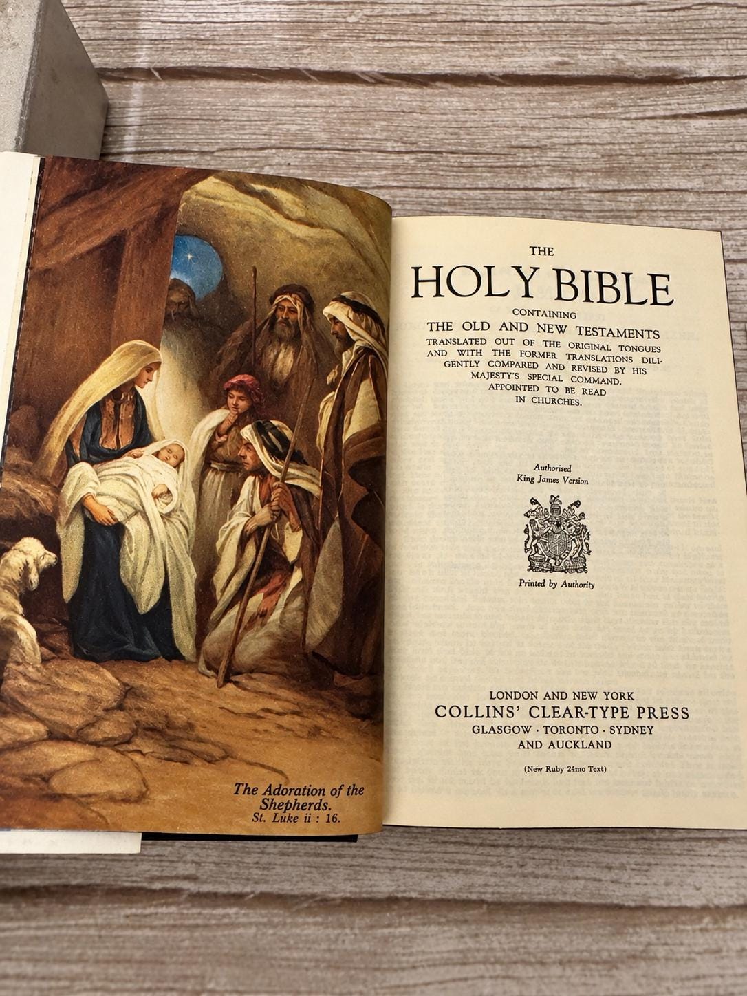 1953 Queen Elizabeth II Coronation Holy Bible KJV – Royal Commemorative Bible with Original Box - Ref x751