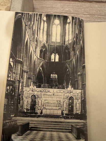 1953 Queen Elizabeth II Coronation Holy Bible KJV – Royal Commemorative Bible with Original Box - Ref x751