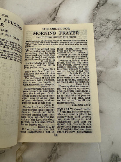 1950s Antique Common Prayer Book – Illustrated Church of England Hymns A&M Pocket Edition - Ref x632