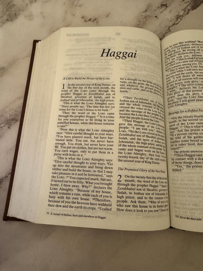 1994 NIV Bible with 1963 Church Wedding Pamphlet Vintage Christian Keepsake Gift - Ref x582