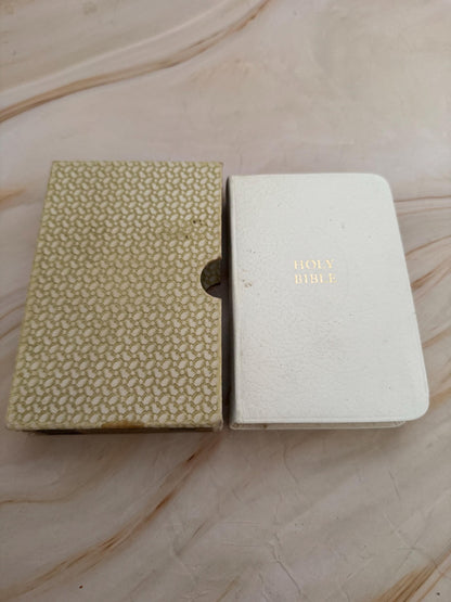 1982 Collins Holy Bible King James Version KJV White Pocket Bible Gold Edges Slipcase - Ref x744