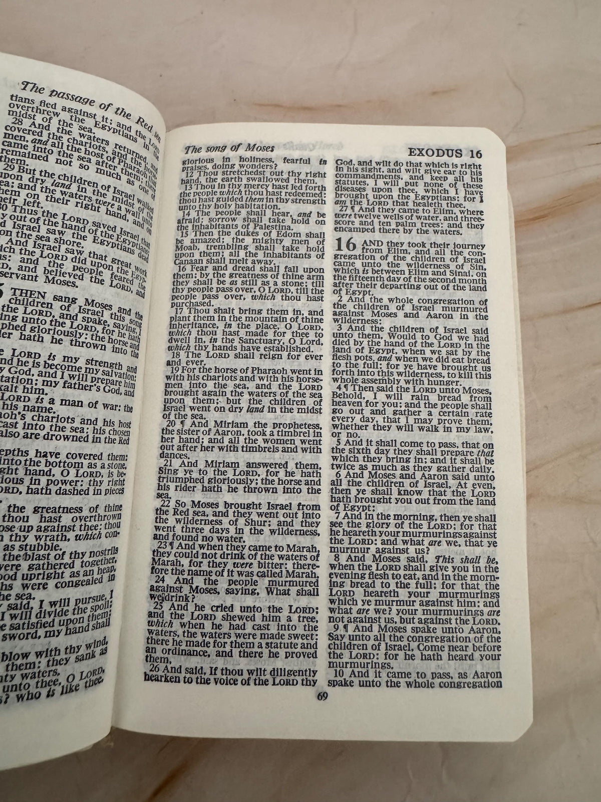 1982 Collins Holy Bible King James Version KJV White Pocket Bible Gold Edges Slipcase - Ref x744