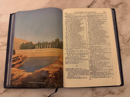 1962 Bible Reader’s Encyclopaedia and Concordance Rev W M Clow - Ref x583