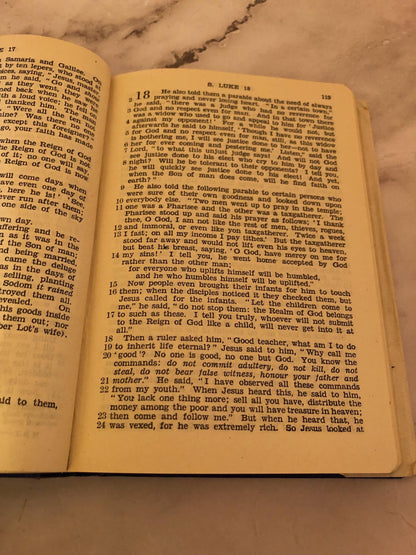 1946 New Testament Bible Vintage Christian Bible Small Antique Religious Book