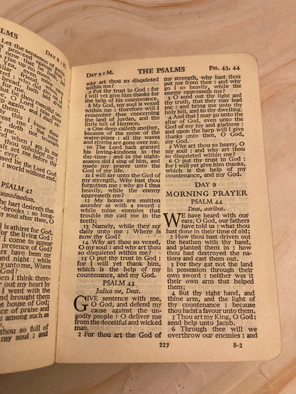 1931 Book of Common Prayer and Communion Hymns- (Ref x359)