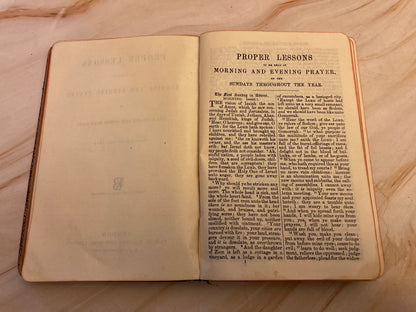 Antique Book of Common Prayer Leather Christian Prayer Book Vintage Church of England - (Ref x351)