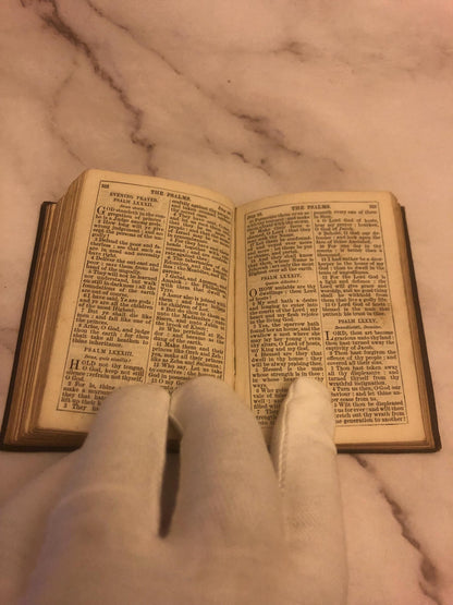 1908 Antique Book of Common Prayer Leather Vintage Church of England Prayer Book - (Ref x496)