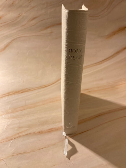 Vintage White Leather Holy Bible Floral Pattern Cover Small Pocket Bible Christian Gift - (Ref x252)