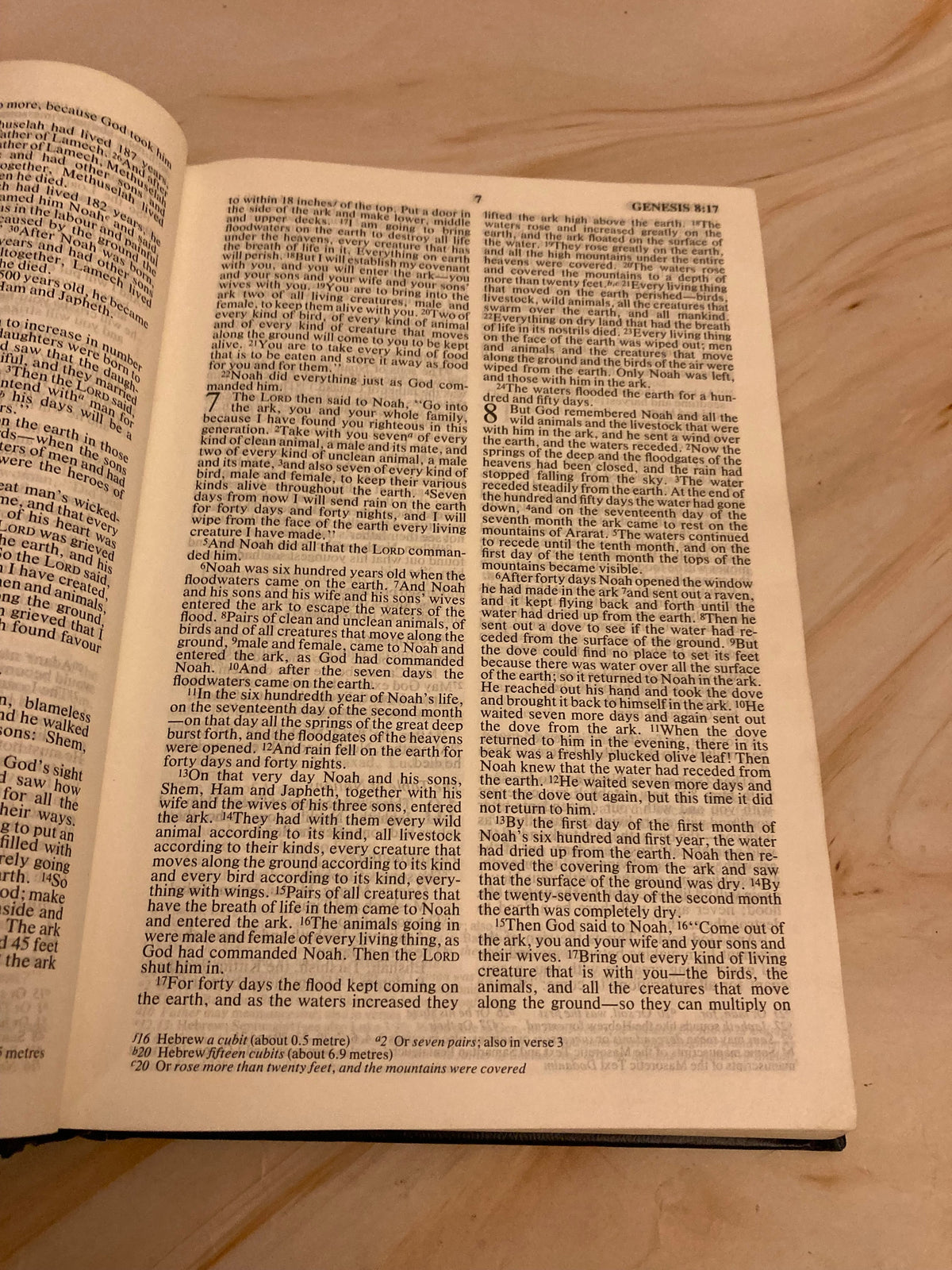 NIV Holy Bible – 1989 Edition – Hardcover – Vintage Christian Bible - Ref x246