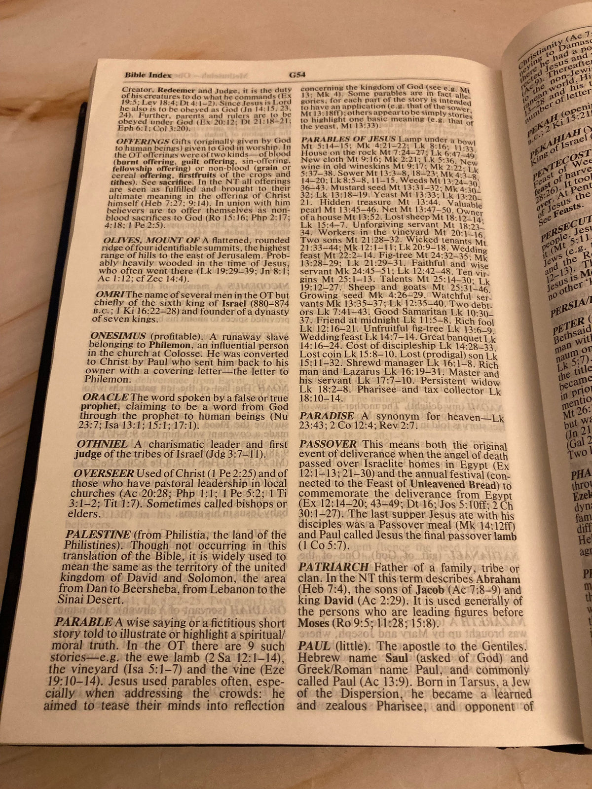 NIV Holy Bible – 1989 Edition – Hardcover – Vintage Christian Bible - Ref x246
