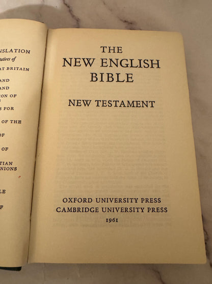 1961 New English Bible – New Testament (Oxford & Cambridge, Green Hardcover) - Ref x534