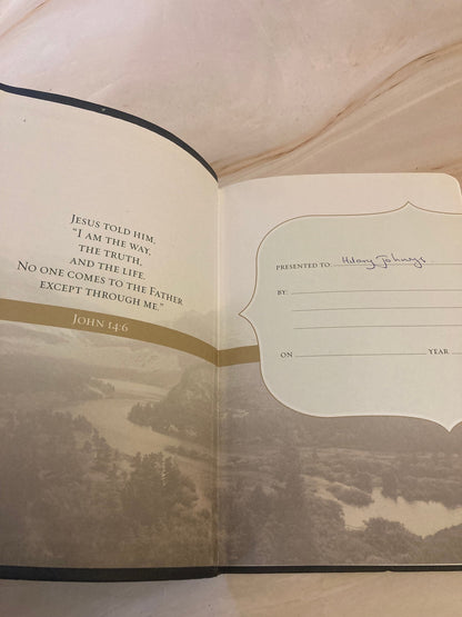 HCSB Holy Bible – 2009 Edition – Christian Study Bible - Ref x313