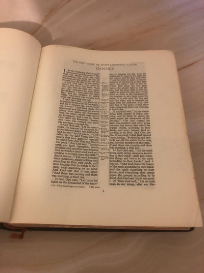 1952 RSV Holy Bible Cross Reference Vintage Christian Bible Study Bible - (Ref x441)