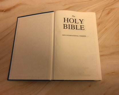 1992 NIV Holy Bible Vintage Christian Bible - (Ref x432)