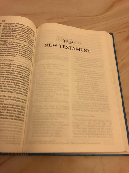 1992 NIV Holy Bible Vintage Christian Bible - (Ref x432)