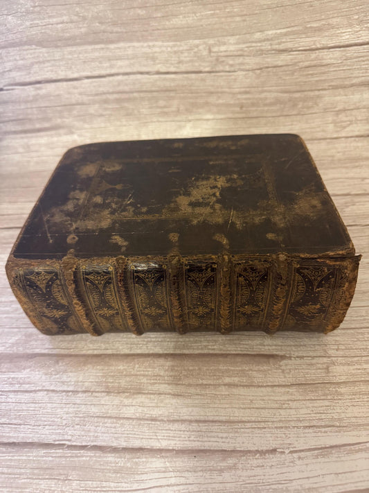 1683 Large Antique Holy Bible with Apocrypha – Cambridge King James Bible - Ref x791