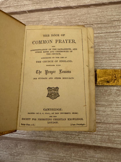 Antique Victorian Bible – New Testament & Book of Common Prayer with Brass Clasp - Ref x783