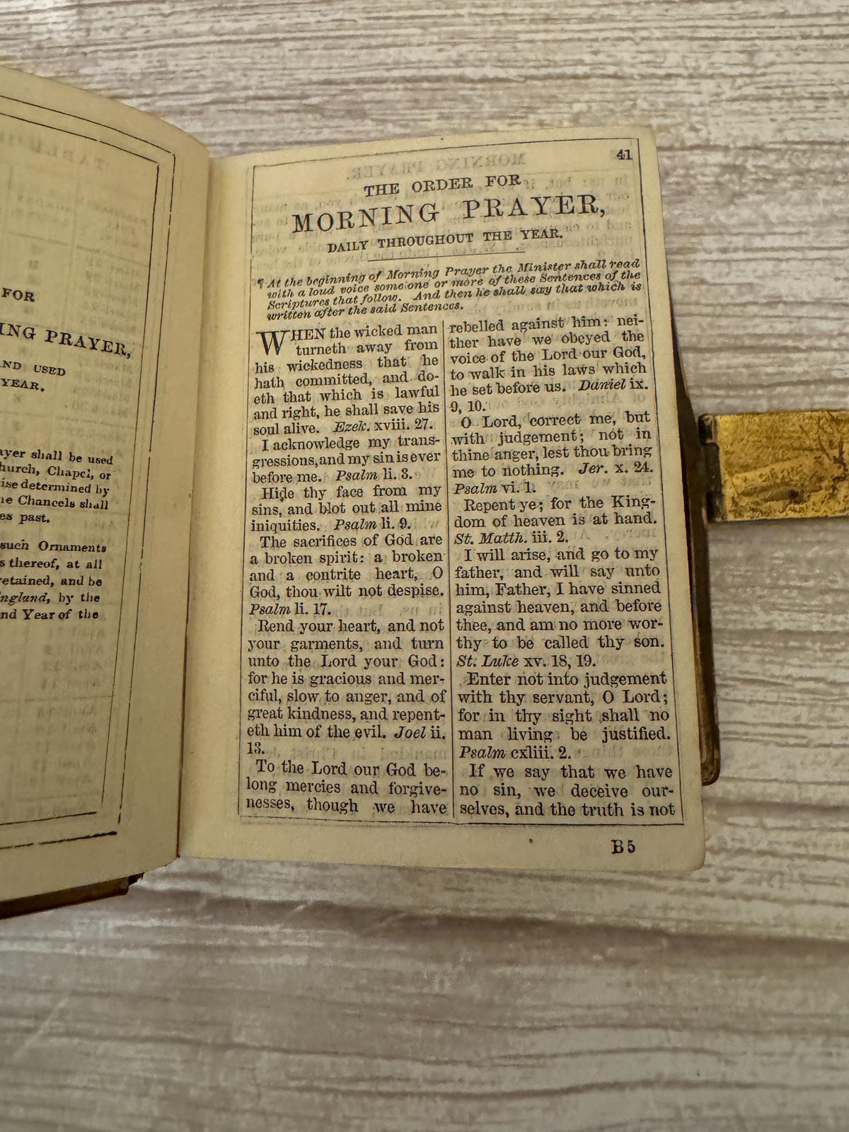 Antique Victorian Bible – New Testament & Book of Common Prayer with Brass Clasp - Ref x783