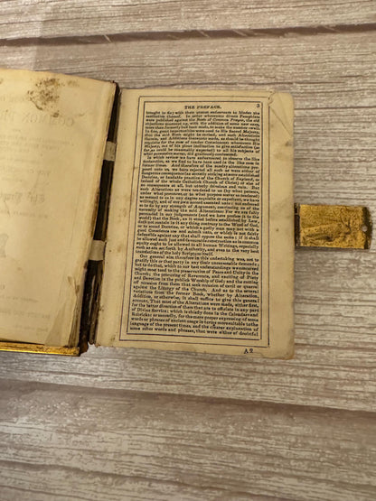 Antique Victorian Bible – New Testament & Book of Common Prayer with Brass Clasp - Ref x783
