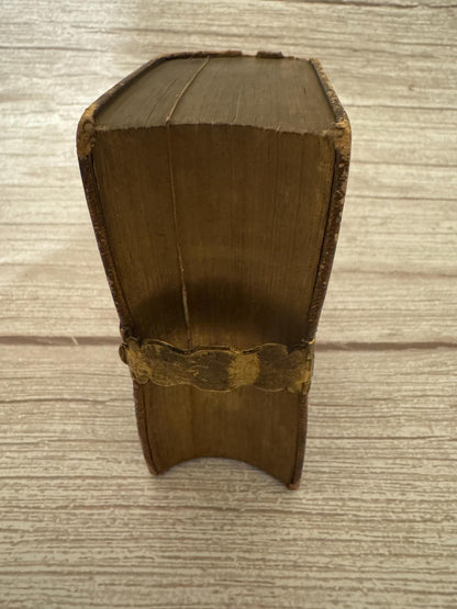 1850 Antique Bible – New Testament & Book of Common Prayer with Brass Clasp - Ref x782