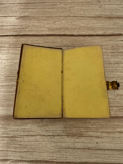 1850 Antique Bible – New Testament & Book of Common Prayer with Brass Clasp - Ref x782