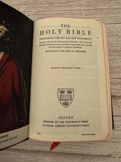 1971 Oxford Holy Bible KJV – Illustrated King James Bible with Original Slipcase - Ref x781