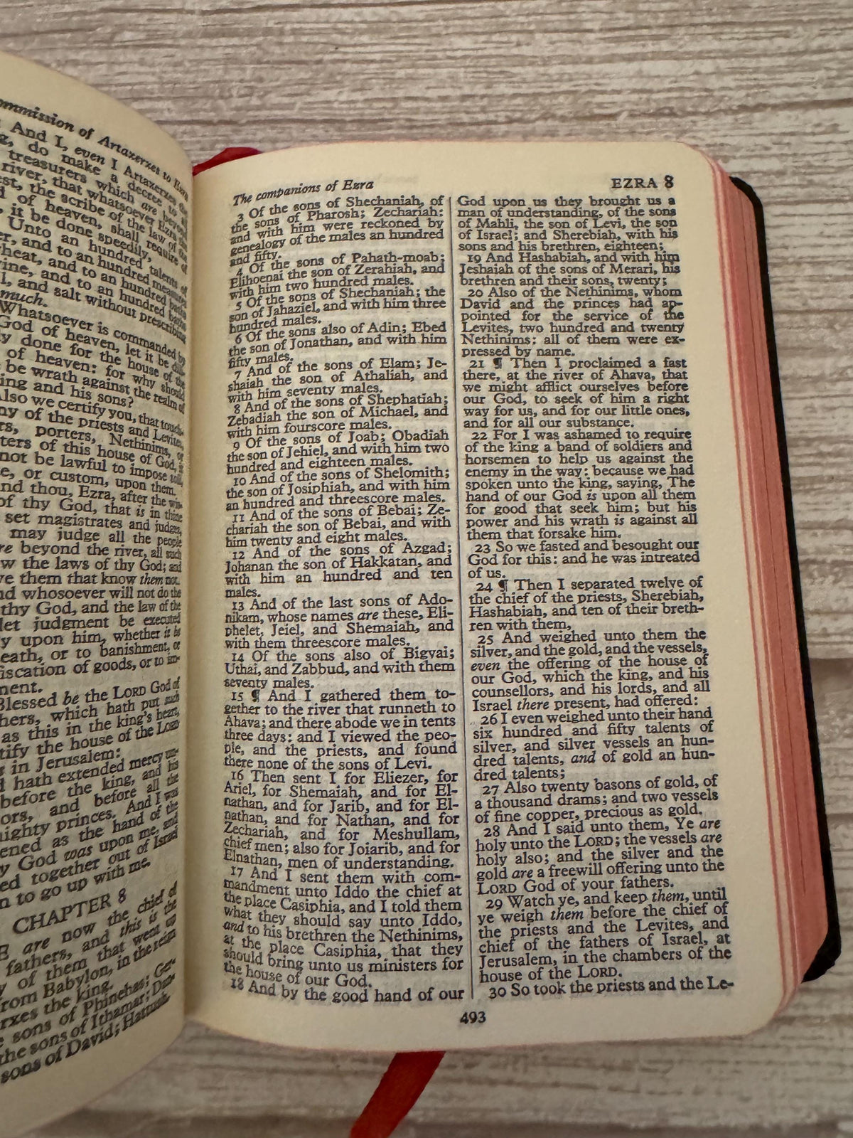 1971 Oxford Holy Bible KJV – Illustrated King James Bible with Original Slipcase - Ref x781
