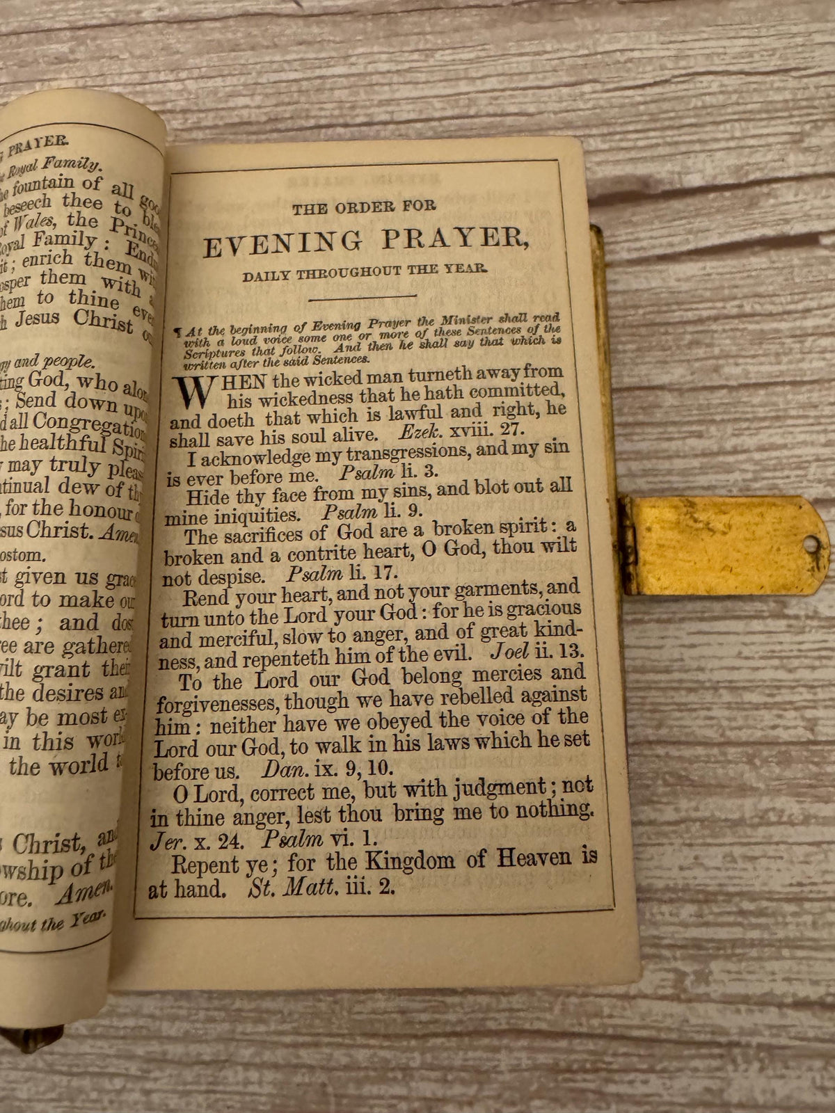 1800s Antique New Testament & Book of Common Prayer – Gilt Leather Church Services - Ref x779
