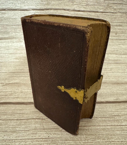 1853 New Testament & Book of Common Prayer – Victorian Leather Bible with Brass Clasp - Ref x777