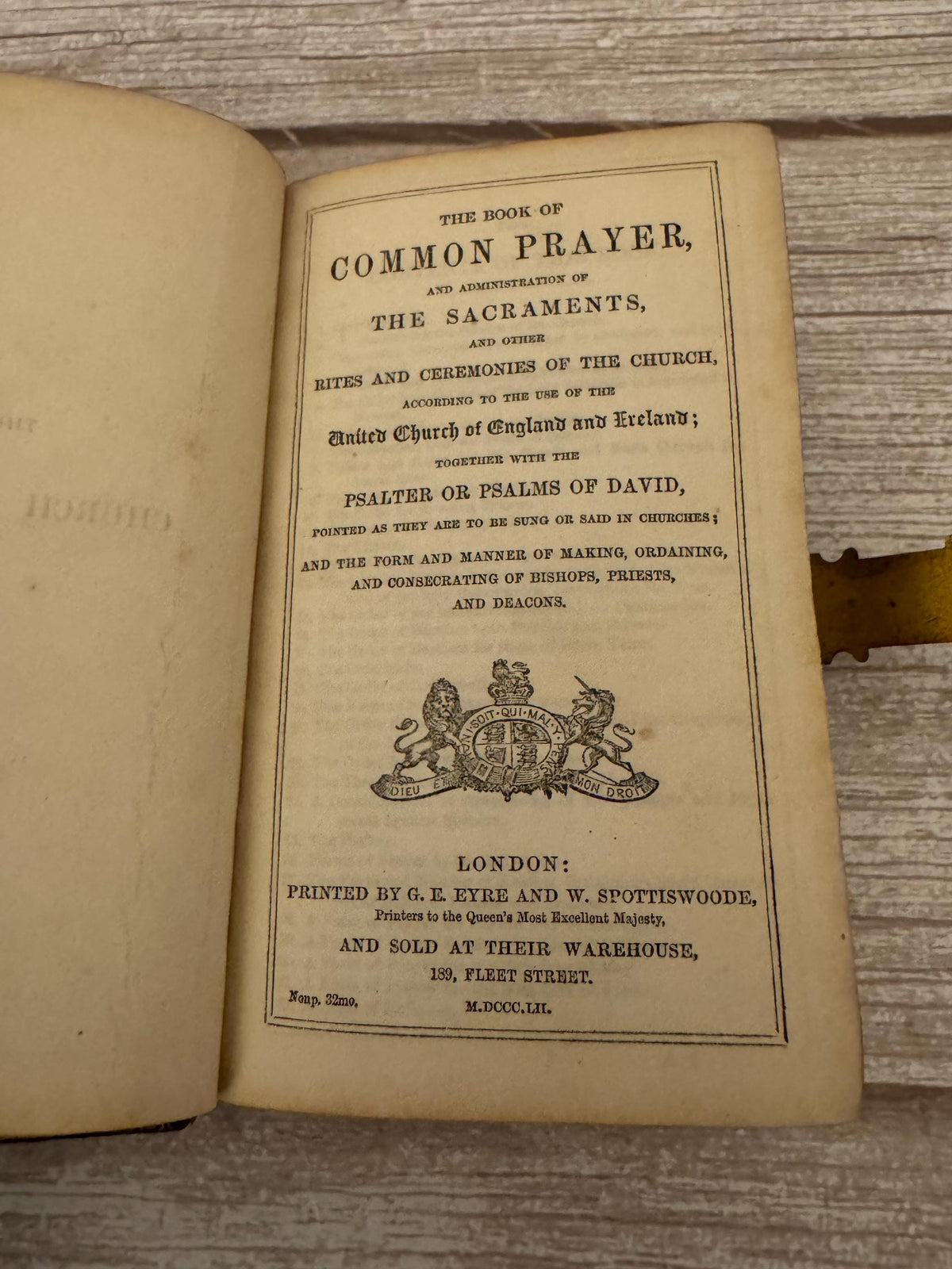 1853 New Testament & Book of Common Prayer – Victorian Leather Bible with Brass Clasp - Ref x777