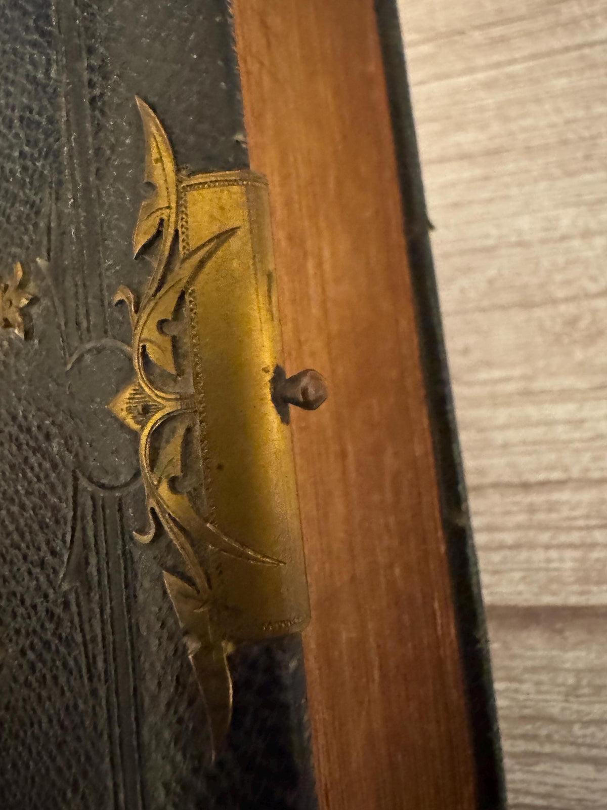 1871 New Testament and Book of Common Prayer – Victorian Leather Bible with Brass Clasp - Ref x778