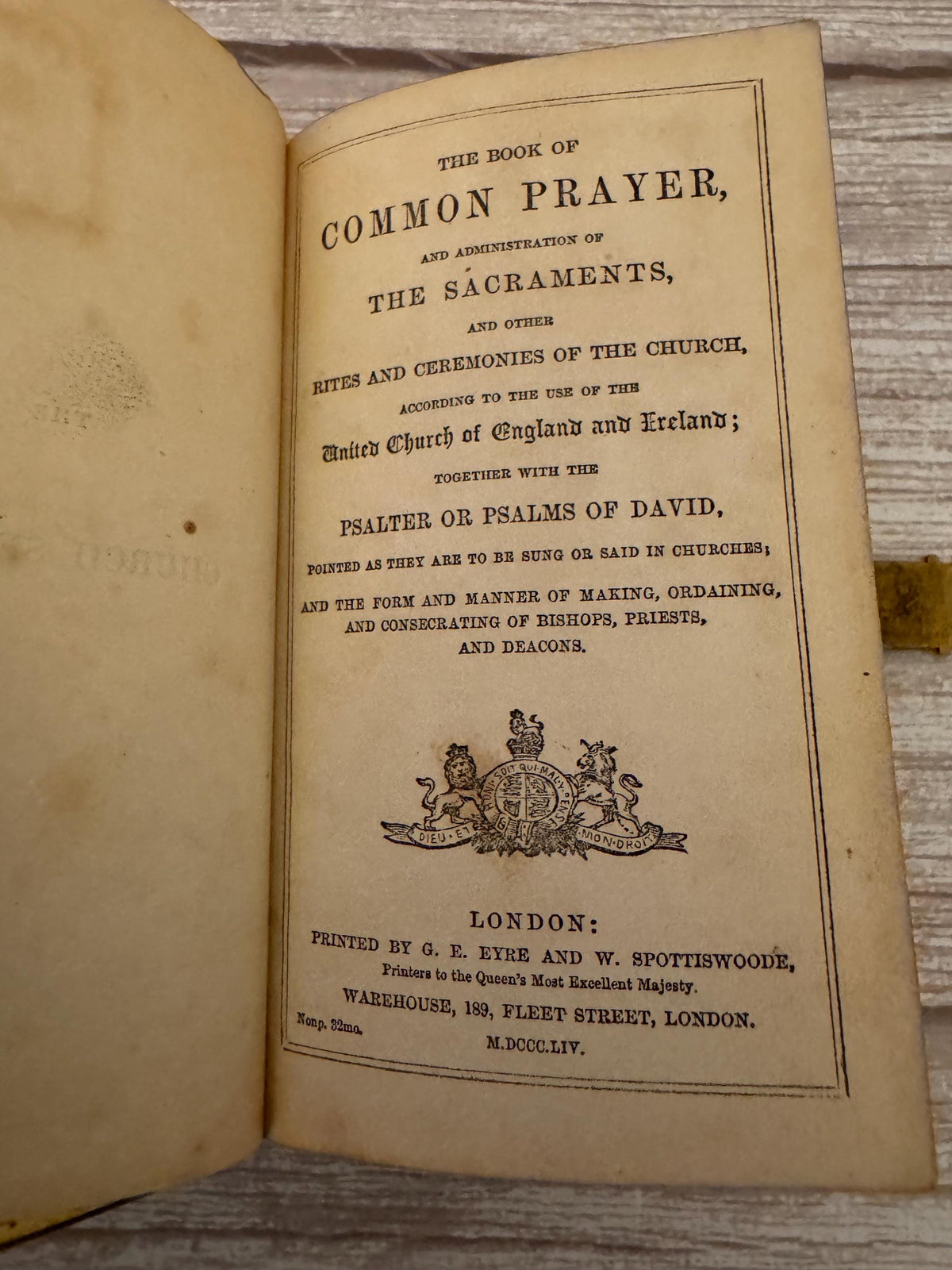 1854 New Testament & Book of Common Prayer – Leather Bound Bible with Brass Clasp - Ref x776