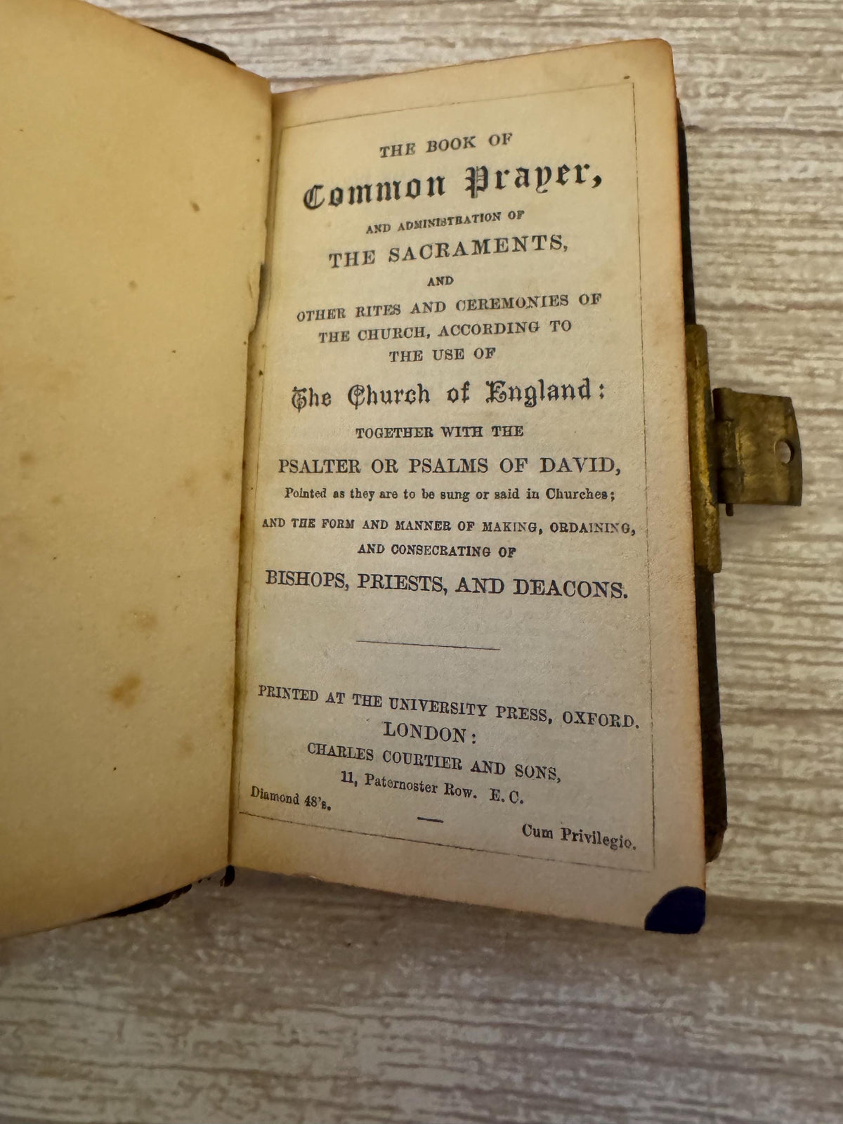 1800s Miniature Book of Common Prayer and Psalms – Leather Bound Ornate Brass Clasp - Ref x775