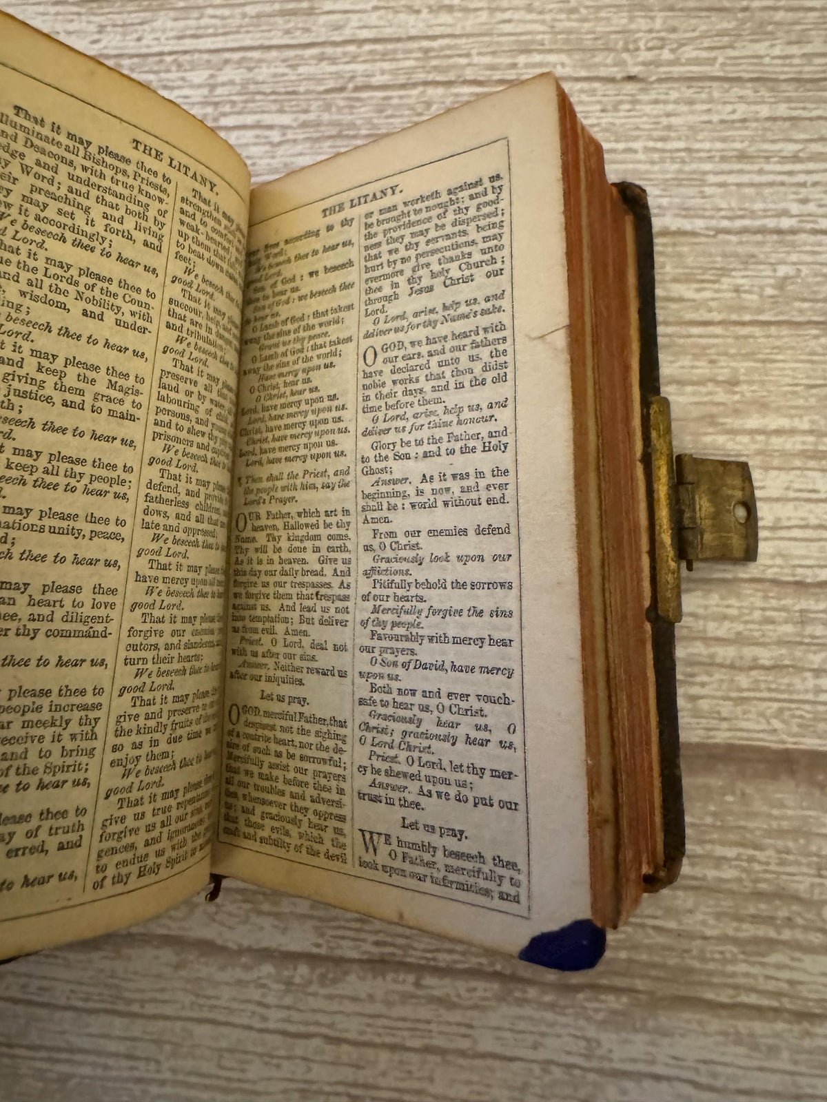1800s Miniature Book of Common Prayer and Psalms – Leather Bound Ornate Brass Clasp - Ref x775