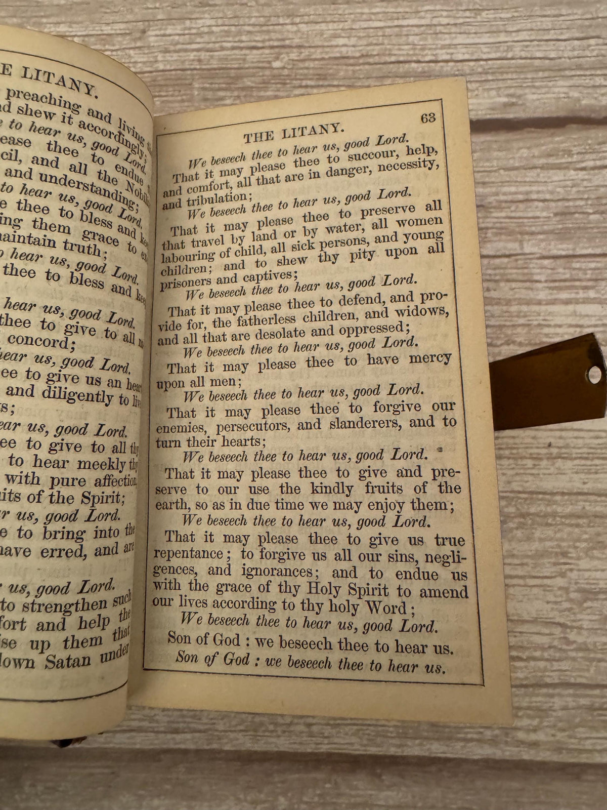 Book of Common Prayer & New Testament Holy Bible – Leather Bound Brass Clasp c.1874–1883 - Ref x773