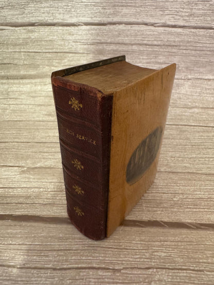 Antique Mauchline Ware New Testament & Book of Common Prayer – Kirkby Lonsdale - Ref x771