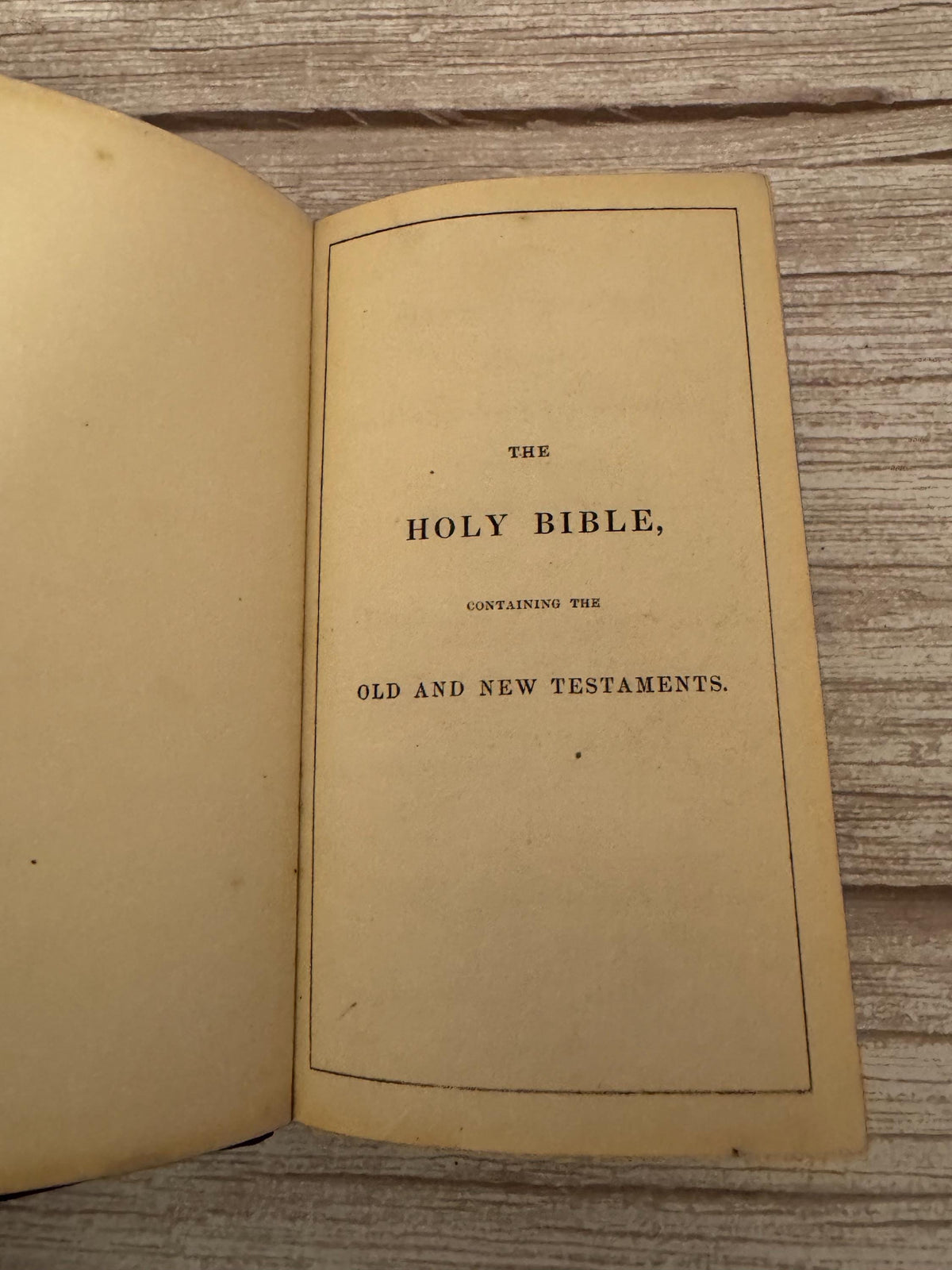 1841 Holy Bible & Book of Common Prayer – Antique Leather Bound Boxed Set - Ref x772