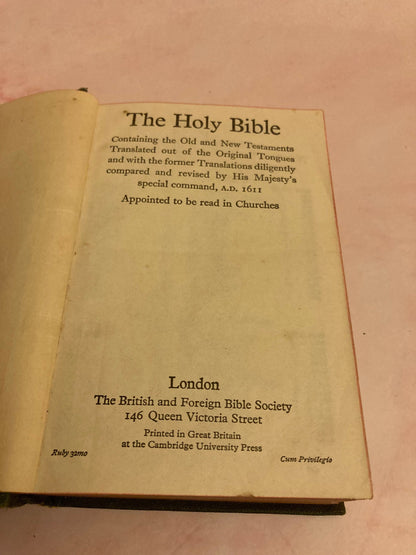 Holy Bible - Small Green Vintage Hardcover Bible - (Ref x215)