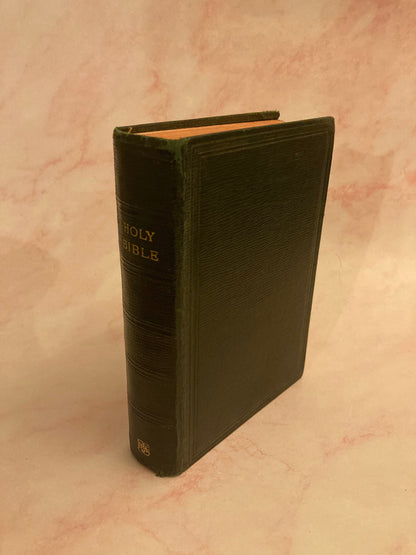 Vintage Hardback Holy Bible 1939 - (Ref x189)