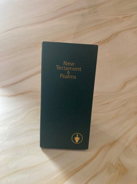 New Testament and Psalms Gideon Bible Green Faux Leather Cover - (Ref X18)