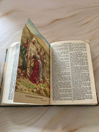 Holy Bible illustrated 1957 - (Ref X67)