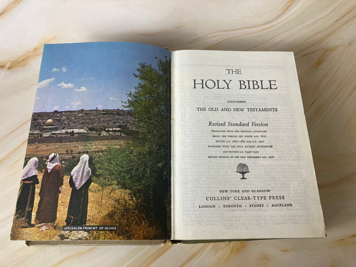 Illustrated Holy Bible Revised Standard Version 1971 - Hardcover Picture Album - (Ref X79)