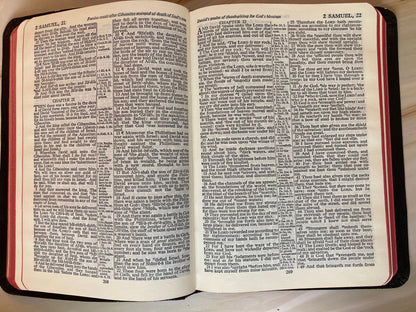 KJV Holy Bible Red Edges Page Collins Bible 1969 - (Ref X97)