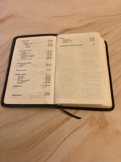 The Song Book of The Salvation Army Pocket Size book 1986 - (Ref X160)