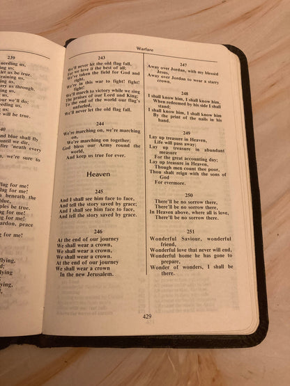 The Song Book of The Salvation Army Pocket Size book 1986 - (Ref X160)