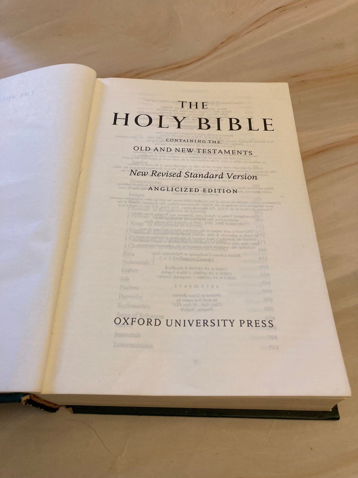 Holy Bible NRSV Anglicized Edition 1995 - Green Hardback Bible New Revised Standard Version - (Ref X122)