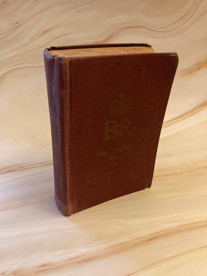 Elizabeth II Commemorative Coronation Bible June 1953 - (Ref X19)